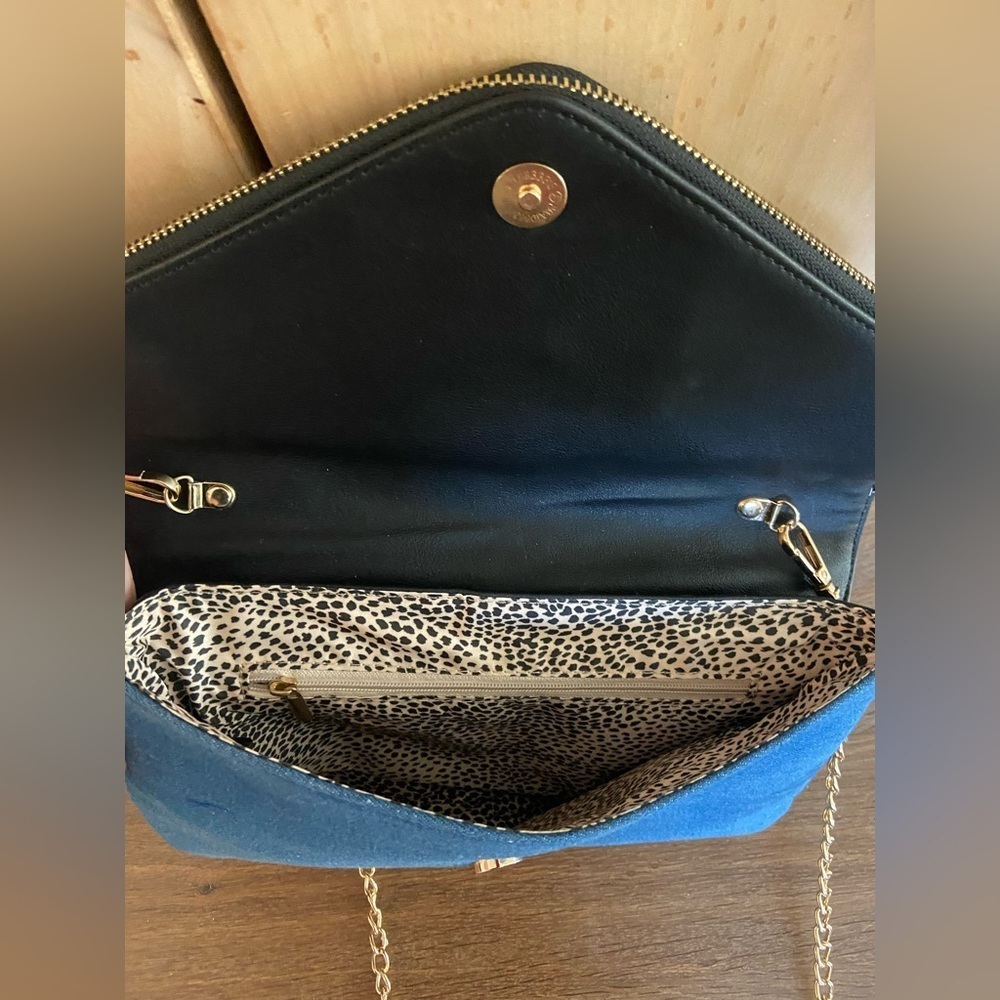 Cute Crossbody/Clutch - Picture 2 of 5